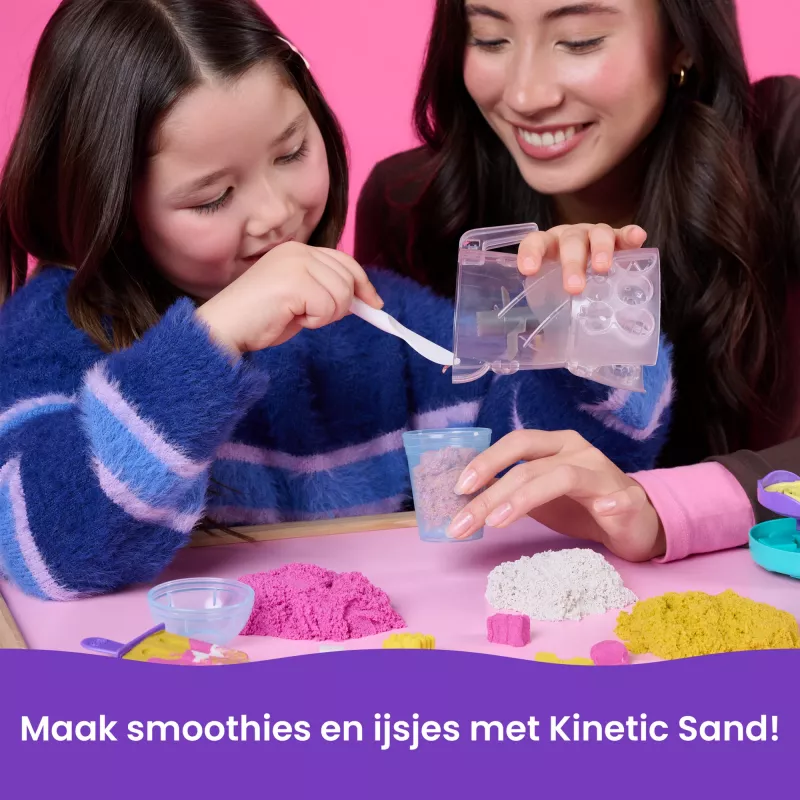 Kinetic Sand Smoothie Mixer rinkinys, 14 oz formuojamo smėlio su įrankiais ir ledų formelėmis