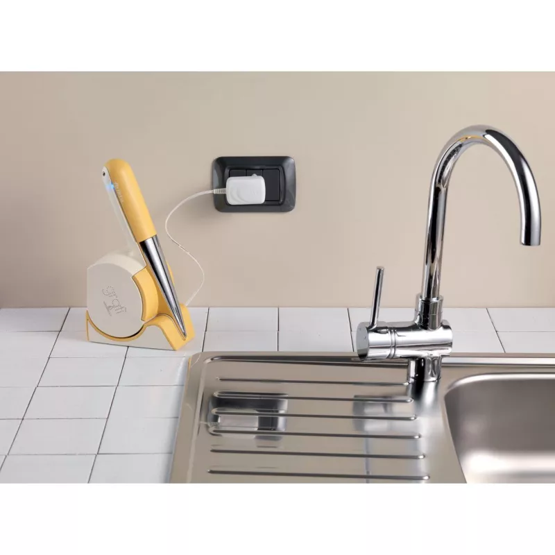 Ariete 457 Gratì Waterproof – belaidė elektrinė tarka, atspari vandeniui, 2 nerūdijančio plieno volai, balta/geltona