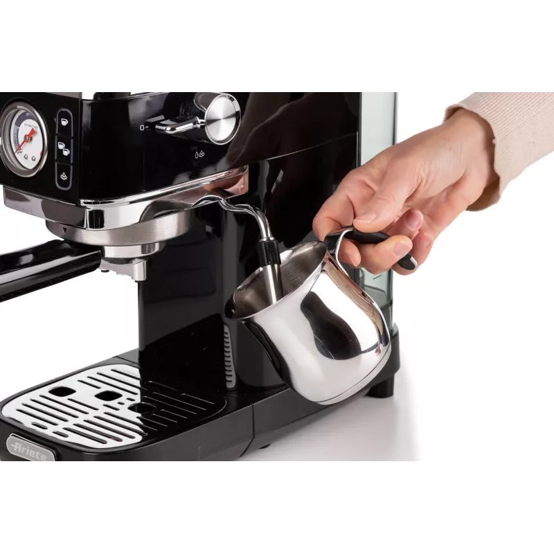 Ariete 1381 kavos aparatas su manometru, tinka maltai kavai ir ESE kapsulėms, 1300 W, 1,1 L talpa, 15 barų slėgis, ½ puodelio filtras, Cappuccino įrenginys, Juodas
