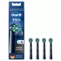 Oral-B CrossAction 4 vnt. Juodi