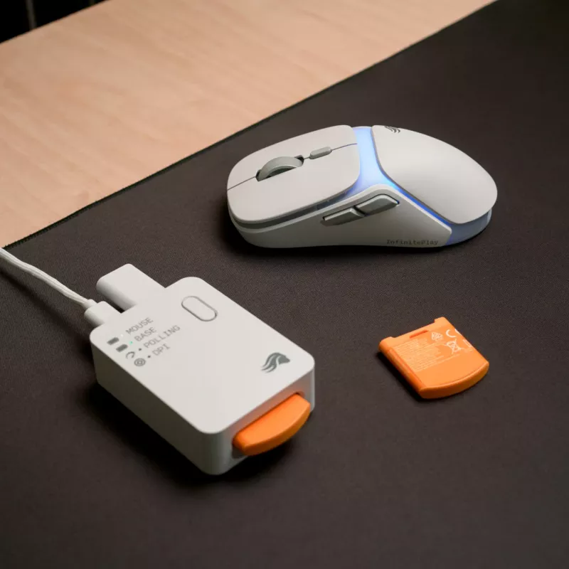 Glorious Gaming Model O3 Wireless Gaming Mouse - InfinitePlay keičiamų baterijų sistema, 8k atnaujinimo dažnis, 130M paspaudimų optiniai jungikliai, itin lengvas 66g, 30K DPI optinis jutiklis, RGB - Baltas