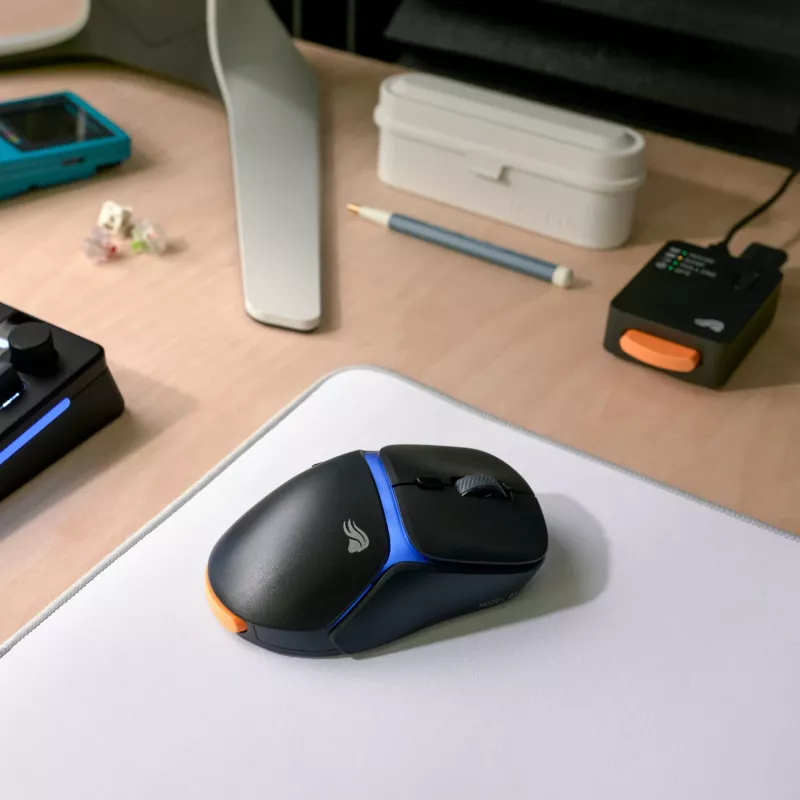 Glorious Gaming Model D3 Wireless Gaming Mouse – belaidė pelė su InfinitePlay keičiamų baterijų sistema, 8k dažniu, 130M optiniais jungikliais, itin lengva 69g, 30K optiniu jutikliu, RGB – juoda