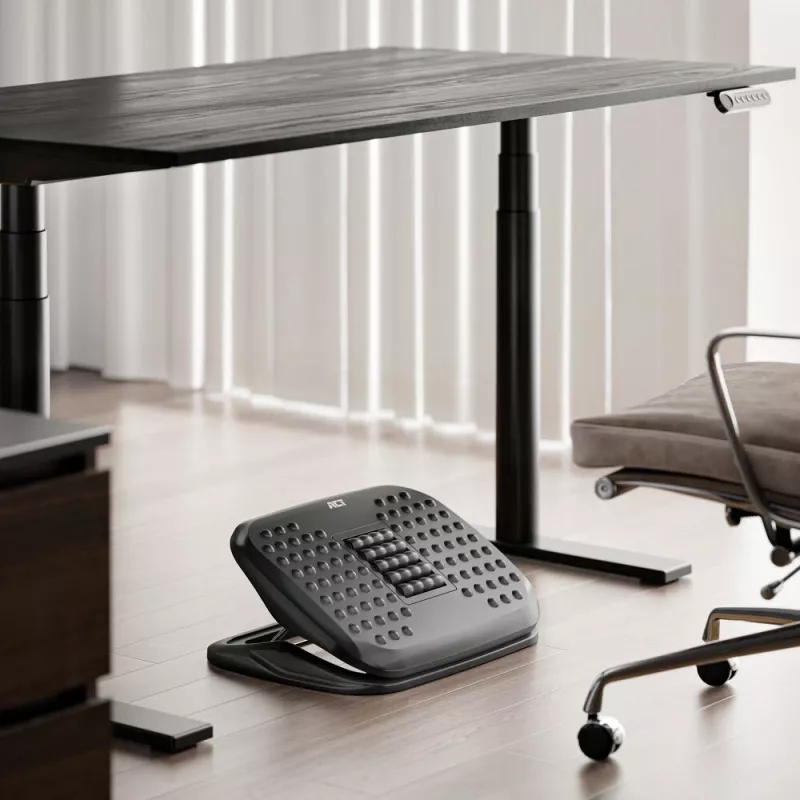 ACT ergonominė reguliuojamo aukščio pakoja su masažiniais volais