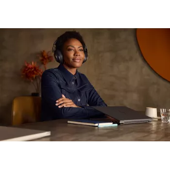 HP Poly Voyager Surround 80 UC Microsoft Teams sertifikuota ausinė su USB-C ir USB-A adapteriu