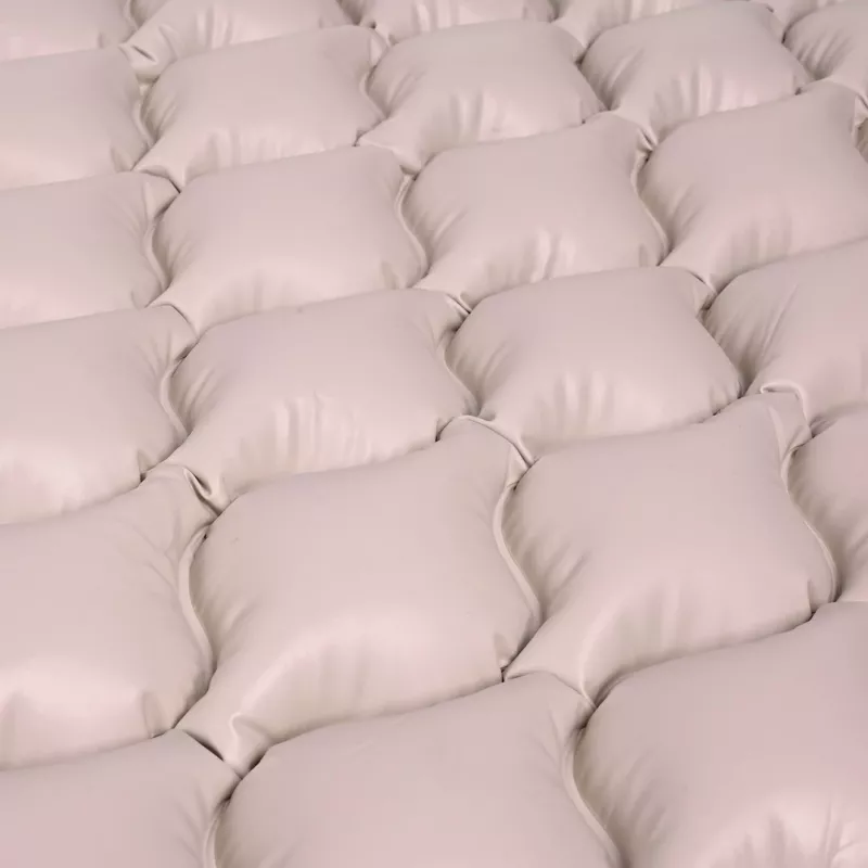 Antipragulinis burbulinis čiužinys ActionMed M100AM kintamu slėgiu, vienvietis PVC 192×82×7 cm, maks. vartotojo svoris 135 kg