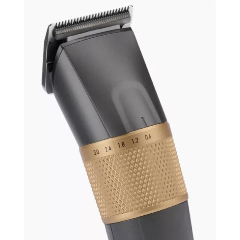 Plaukų kirpimo mašinėlė BaByliss E987E Gold Granite – įkraunama Li-Ion, 8 ilgio pakopų, 0,6 mm–28 mm, vandeniui atspari