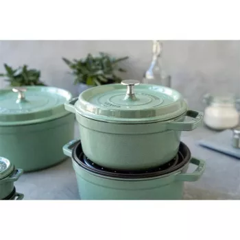 Staub apvalus ketaus puodas 5,2 l, mėtų spalva – La Cocotte 26 cm