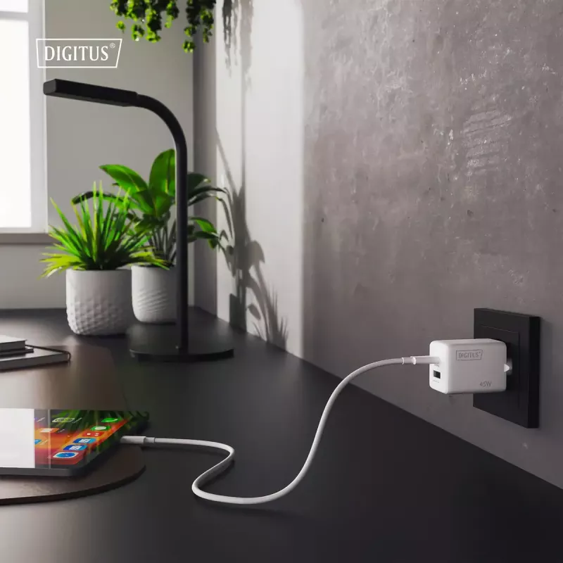 Sieninis įkroviklis DIGITUS USB GaN 45W — 1× USB-C, 1× USB-A, įvadas 100–240 V, baltas