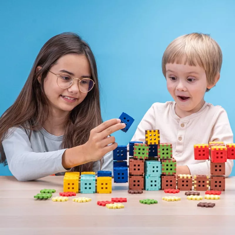 Konstrukciniai blokeliai Marioinex Mini Waffle 302 vnt. – sukraunami tarpusavyje jungiami statybiniai rinkiniai