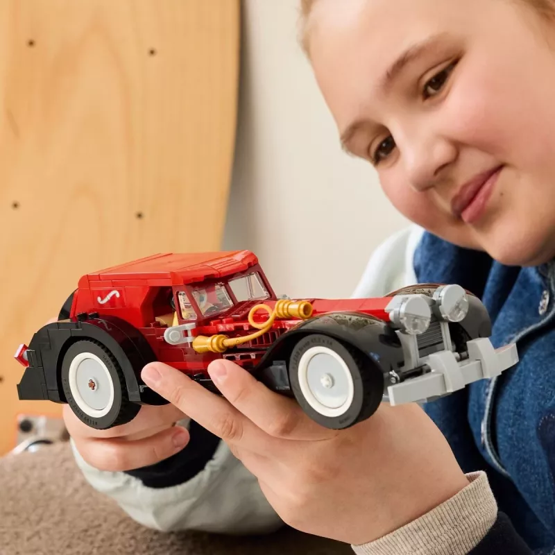 LEGO rinkinys Kruelos de Vil automobilis 43277 – kolekcinis konstravimo modelis