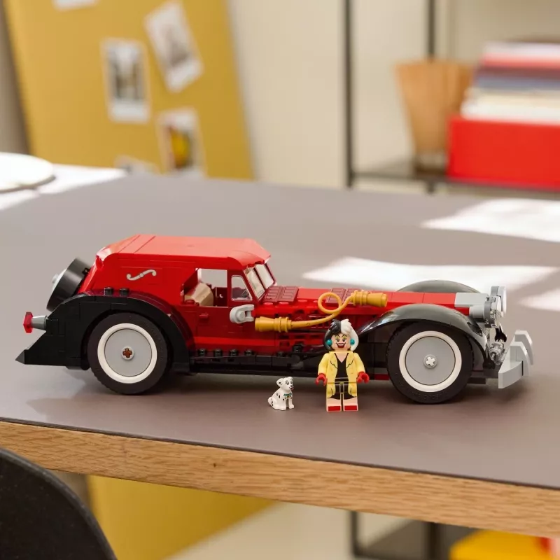 LEGO rinkinys Kruelos de Vil automobilis 43277 – kolekcinis konstravimo modelis