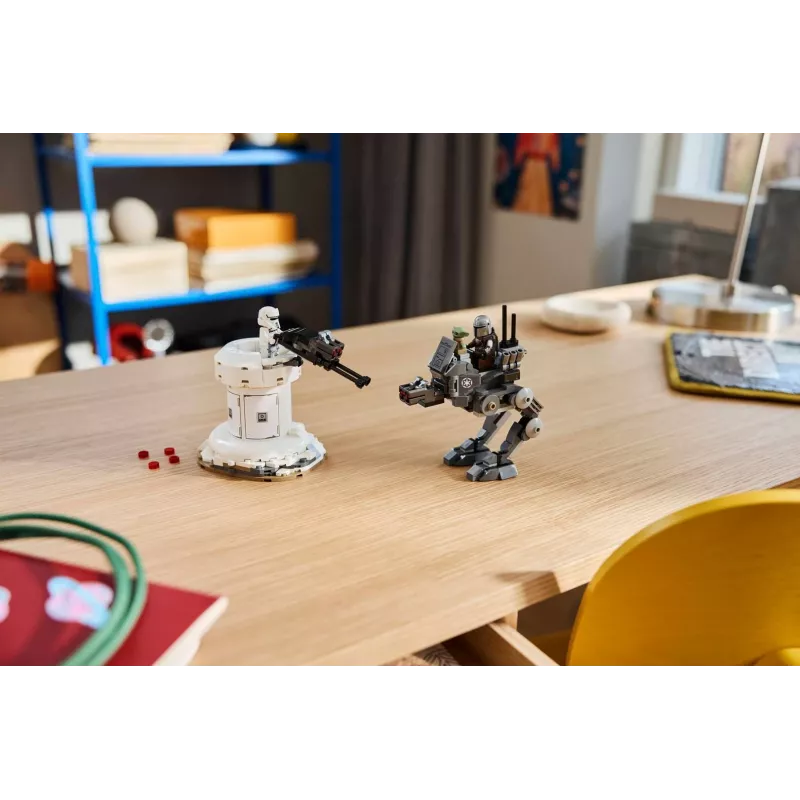 LEGO Star Wars 75444 AT-RT ataka