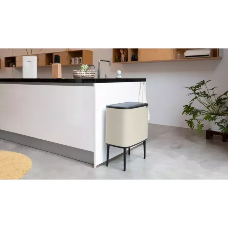 Brabantia Bo Touch Bin 33 L 3 krepšeliai Smėlio spalvos Plotis 540 mm Gylis 312 mm Aukštis 680 mm