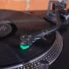 Audio-Technica AT-VM95E/H kasetė su AT-HS6BK antgalviu, sumontuota (juoda/žalia)