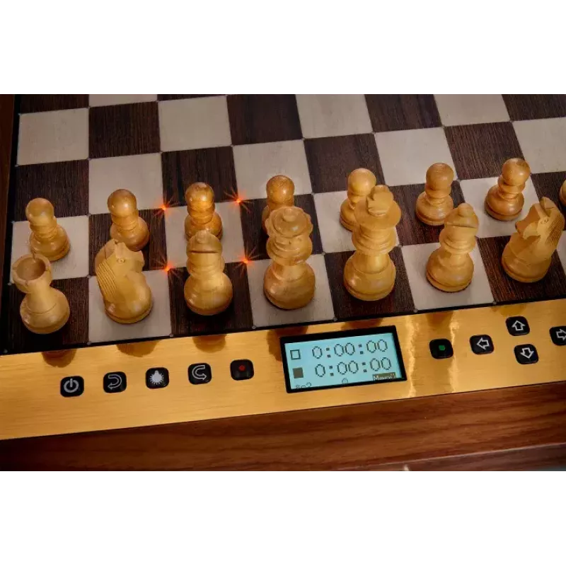 Šachmatų komplektas Millennium The King Performance Desktop International 32x32 cm