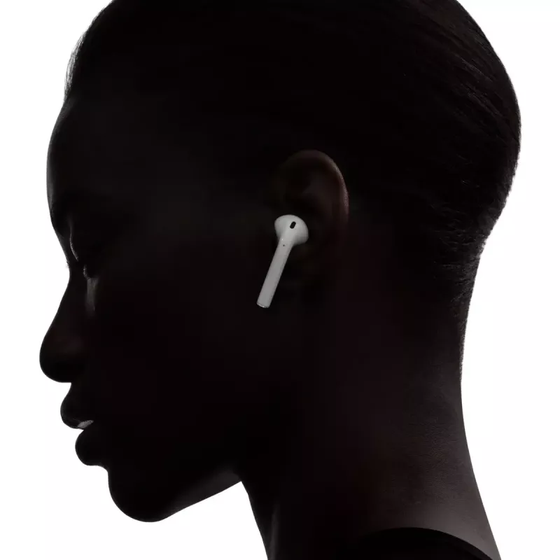 Belaidės ausinės Apple AirPods (2-osios kartos)