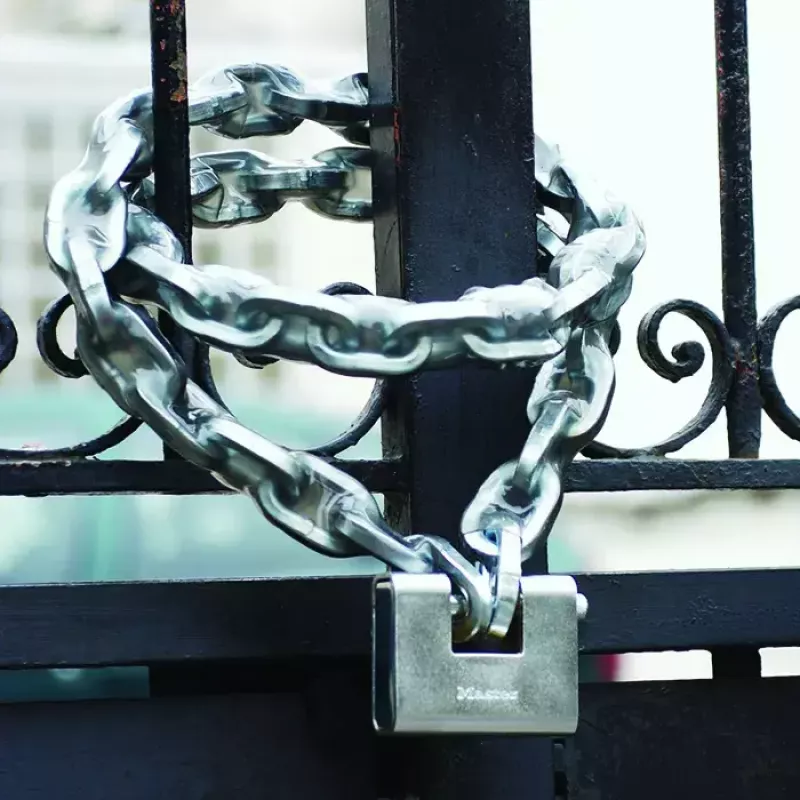 Spynos grandinė MASTER LOCK 680EURD 80mm grūdinto plieno šarvuotas lankas