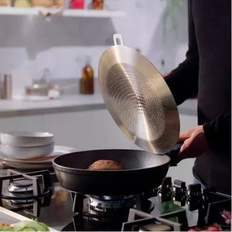 Visapusiška keptuvė Fissler Adamant Comfort apvali 20 cm juoda