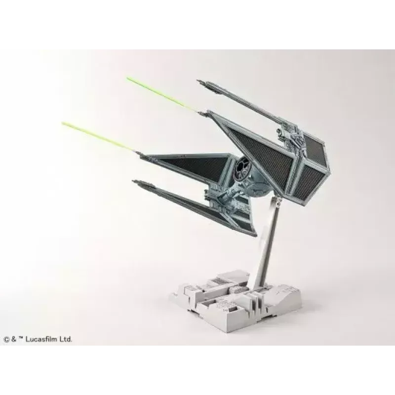 Plastikinis modelio rinkinys REVELL TIE Interceptor 1:72 – surinkimo modelis demonstravimui