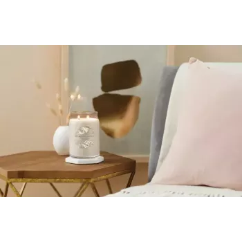 Vaškinė žvakė Yankee Candle 1701379E Patchouli Sandalwood smėlio spalvos 157mm 9,3cm 567g