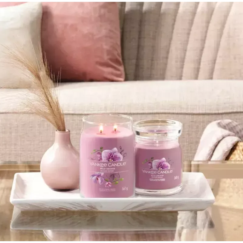 Yankee Candle Wild Orchid vaškinė žvakė 157 mm aukštis 93 mm plotis