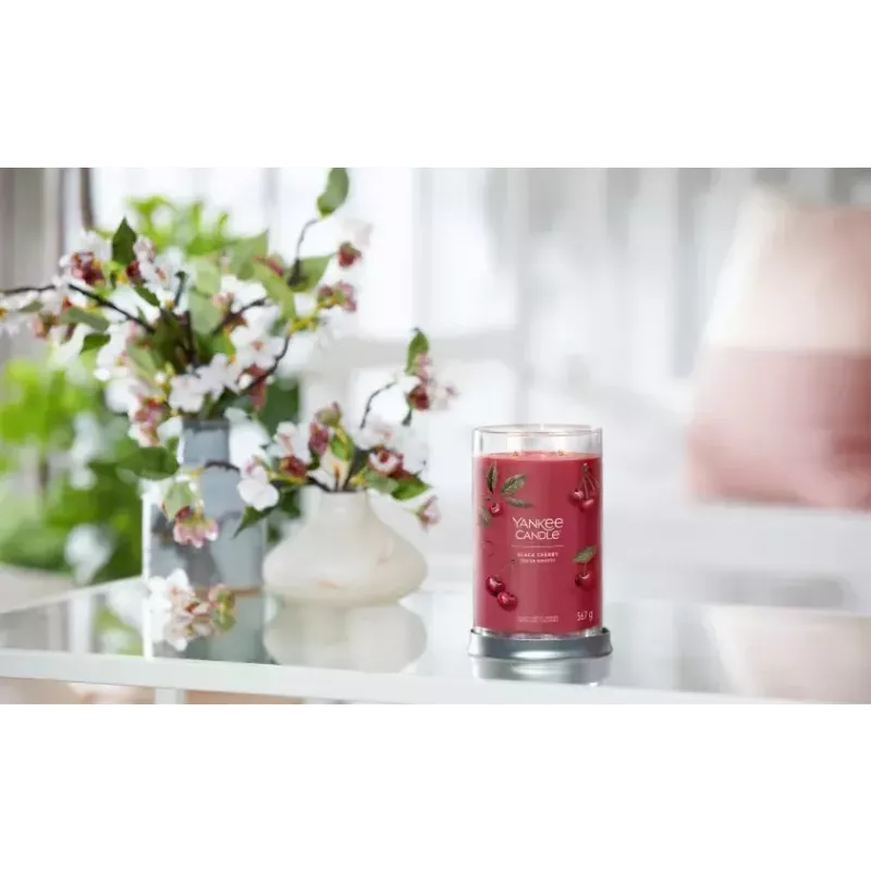 Vaškinė žvakė Yankee Candle 1724478E Cherry Red 149mm 567g