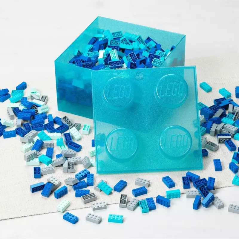 Room Copenhagen Storage Brick 4 Top Lid Glitter šviesiai mėlyna / permatoma LEGO stiliaus dėžė