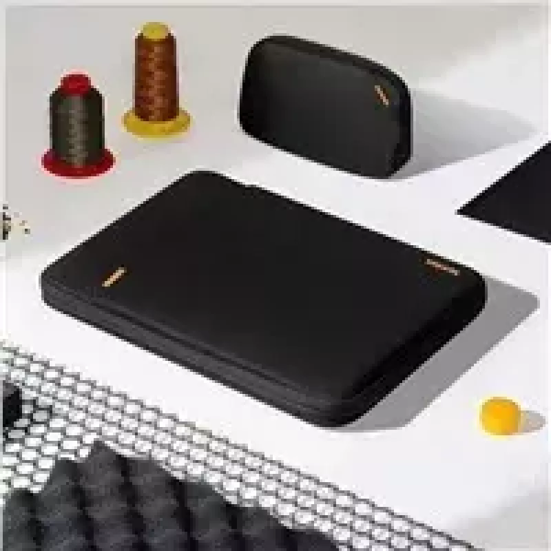 Tomtoc TOM-A13-C12D apsauginis rankovių komplektas 13 colių MacBook Pro/Air – juoda