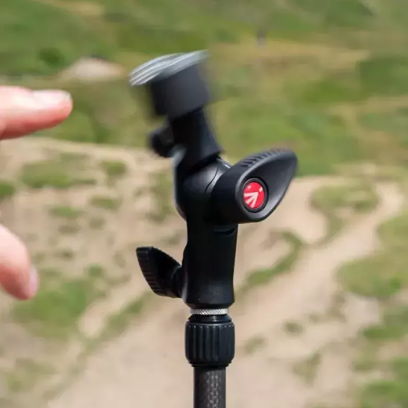 Manfrotto MLH1HS-2 šaltojo bato pasukama galvutė su šviesos jungtimi ir skėčio laikikliu