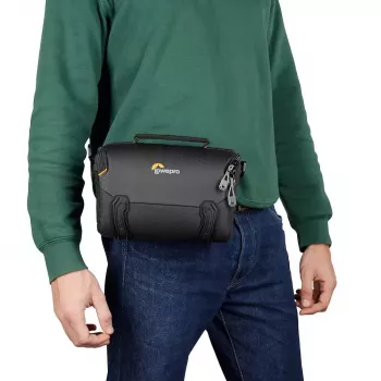 Dėklas per petį Lowepro Adventura SH 140 III Juodas