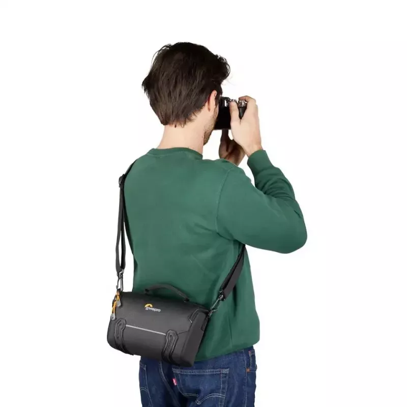 Beltpack dėklas Lowepro Adventura SH 160 III Juodas su petneša