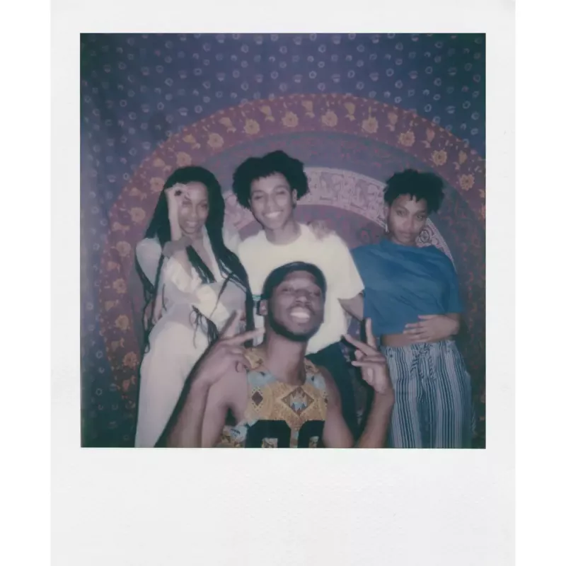 Analoginė momentinė kamera POLAROID Now Gen 3 Geltona (modelis 9158)