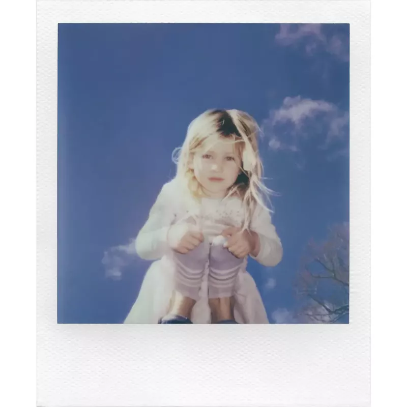 Analoginė momentinė kamera POLAROID Now Gen 3 Geltona (modelis 9158)