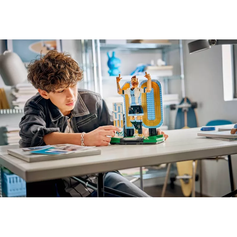 LEGO Editions Sports 43015 Lionel Messi – futbolo legenda