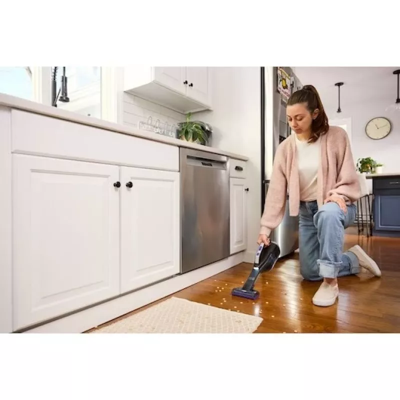 Nešiojamas dulkių siurblys Black & Decker DVD320BP be maišelio