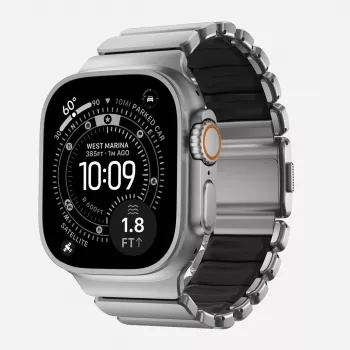 NOMAD Stratos Band – titano apyrankė, skirta Apple Watch 49 mm, su FKM įdėklu (natūralus titanas, juodas FKM)