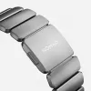 NOMAD Stratos Band – titano apyrankė, skirta Apple Watch 49 mm, su FKM įdėklu (natūralus titanas, juodas FKM)