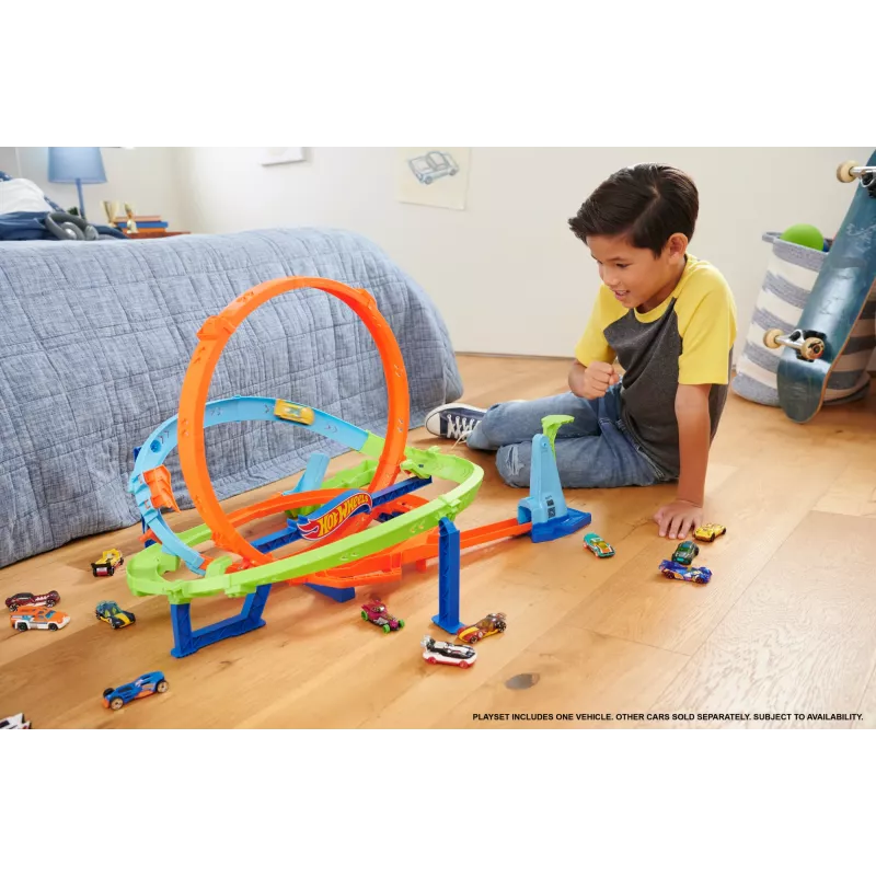 Hot Wheels Action Loop Cyclone Challenge Traso Rinkinys su 1:64 Mastelio Automobiliu, Lengvai Sulaikomas