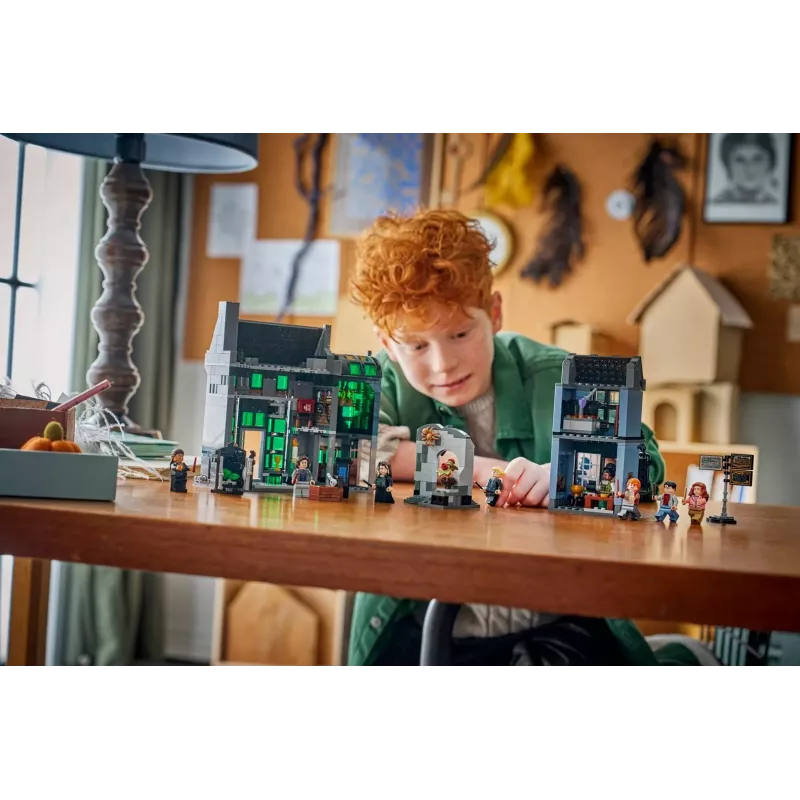 LEGO Harry Potter 76471 Knockturn Alėjos burtų parduotuvės (788 dalių)