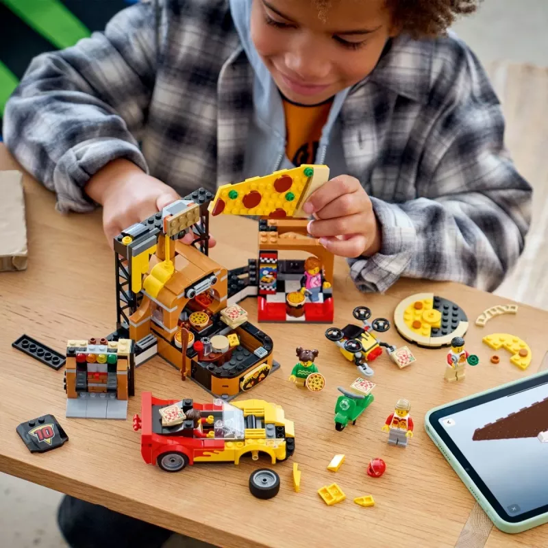LEGO City 60496 Picos pristatymo patirtis su transporto priemonėmis (494 dalių)