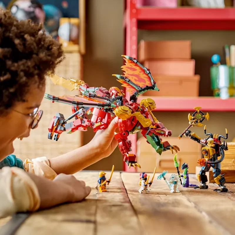 LEGO NINJAGO 71868 Wyldfyre's Transformuojantis Drakono Mechas (821 dalių)