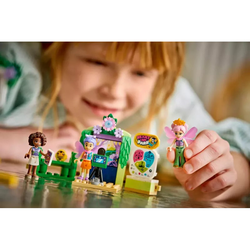LEGO Friends 42702 Sukantis gėlių ir fėjų arbatos puodelių karuselė (321 d.)