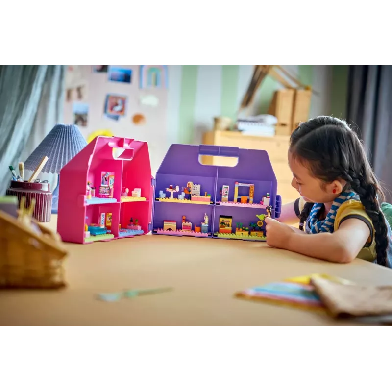 LEGO Friends 42697 Kūrybinis lėlių namelis lagamine (355 dalių)