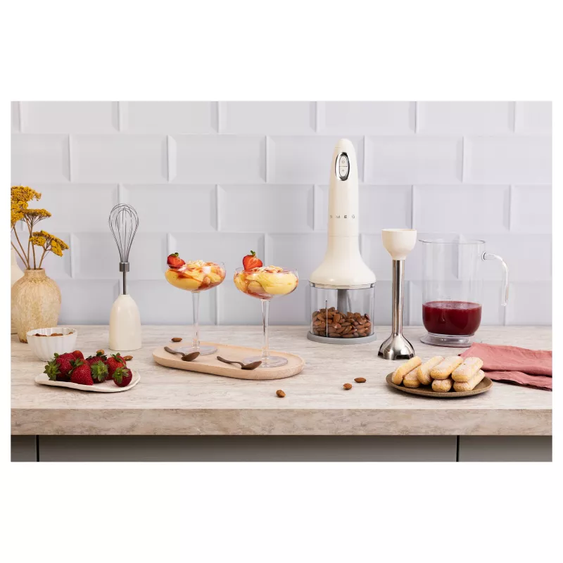 SMEG HBF03CREU Panardinis blenderis 700 W, kreminė