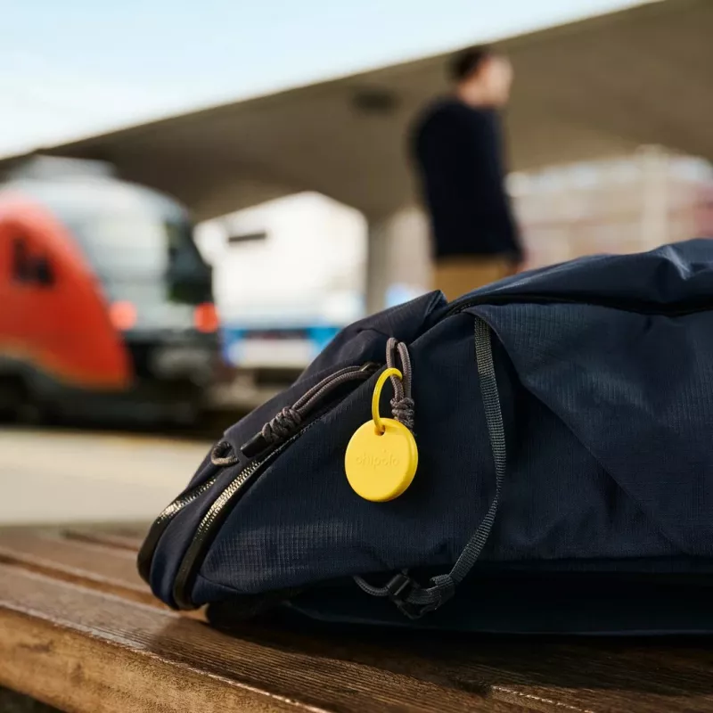 Chipolo POP Bluetooth Tracker su keičiama baterija, skirta iOS ir Android, mėlyna