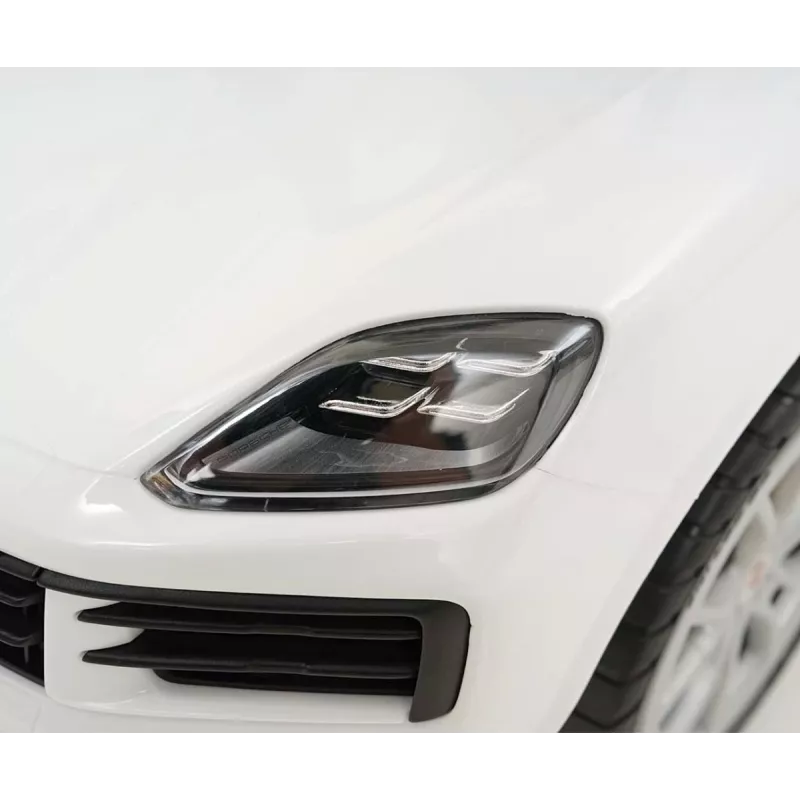 MILLY MALLY vaikiškas automobilis Porsche Cayenne S baltas – elektrinis važinėjamas automobilis su 12V baterija, nuotolinio valdymo pultu ir LED šviesomis