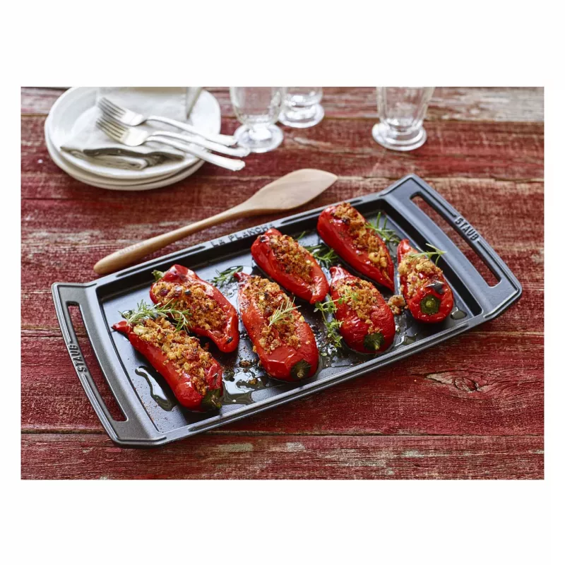 Staub Plancha indukcijai pritaikyta ketaus grilio plokštė, 38 cm, juoda