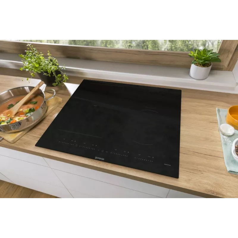Gorenje Indukcinė kaitlentė GI6432BSC 60 cm juoda su PowerBoost, laikmačiu, vaikų užraktu