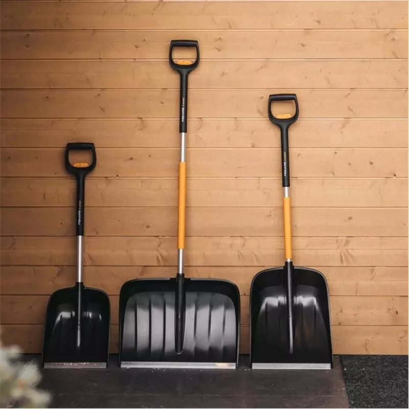 Fiskars 1057189 Sniego kastuvas Metal Black, Orange