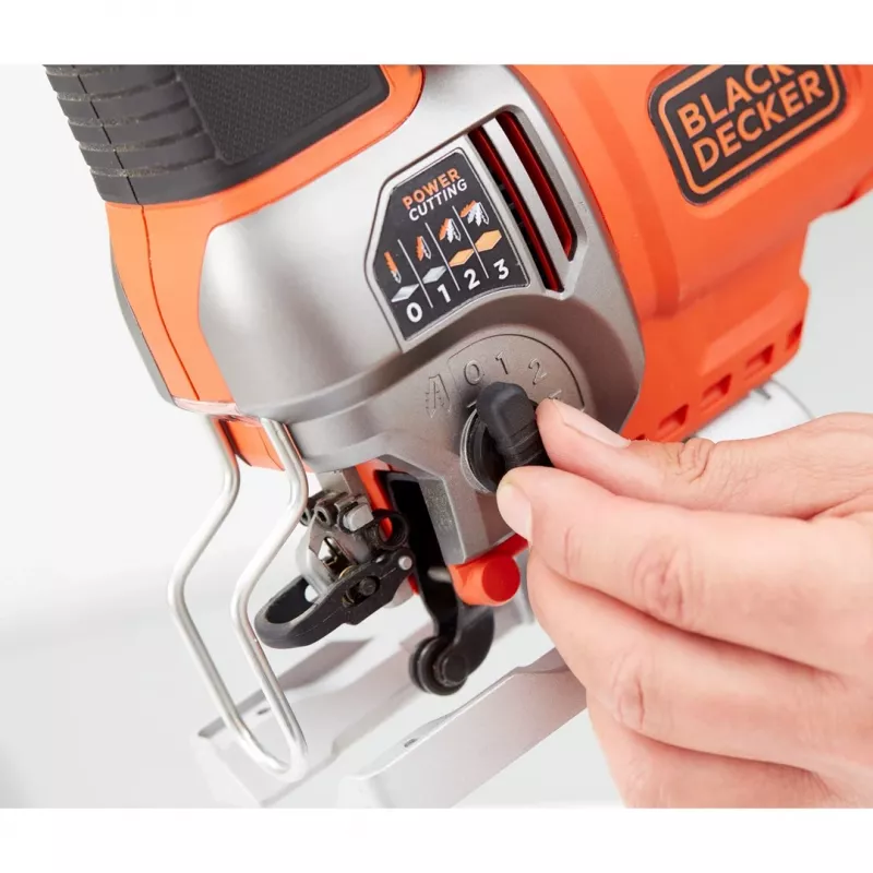 Black & Decker BES610-QS elektrinis siaurapjūklis 600W su švytuokliniu judesiu